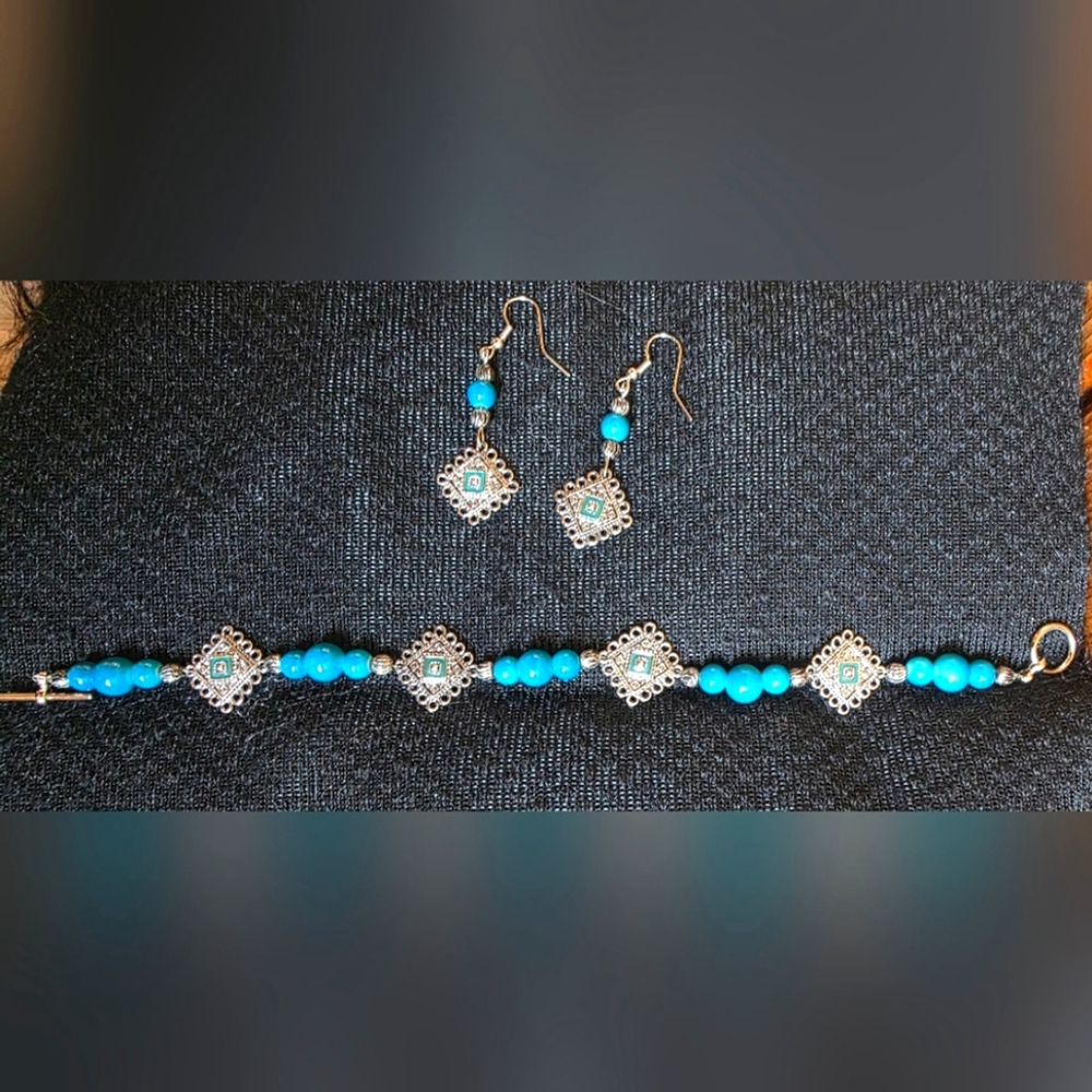 Blue Beaded Jewelry Set